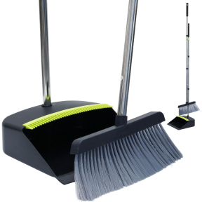 Комплект лопатка с четка за почистване - черен Комплект лопатка с четка за почистване - черен